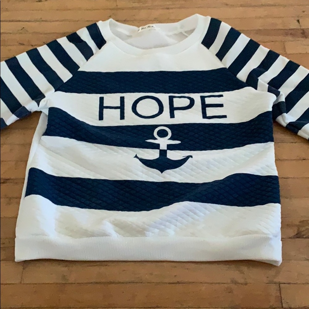 Sweatshirt